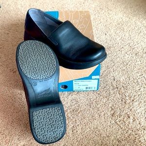 Dansko Women’s Winona Black Leather shoes